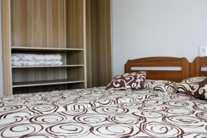 Giường trong phòng chung tại Apartamento Playa Sur Inmomart