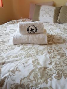 Postel nebo postele na pokoji v ubytování Malavi Guest House Krasen! Comfort&clean!