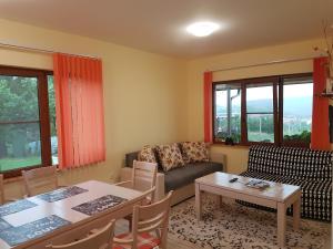 Posezení v ubytování Malavi Guest House Krasen! Comfort&clean!