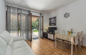 TV a/nebo společenská místnost v ubytování Apartments Rakovac