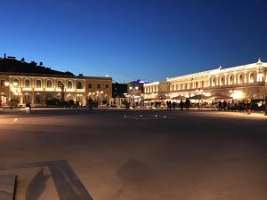Το κτήριο όπου στεγάζεται  το διαμέρισμα