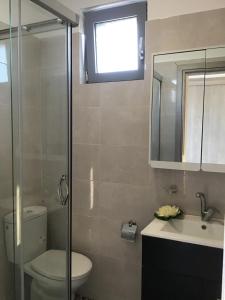 Ванная комната в George's Apartment - Zakynthos