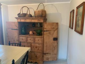 A kitchen or kitchenette at the green home