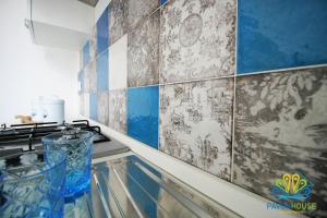Kép Pavon House Blue - Villetta nuova costruzione 80 mt dal mare, 3 km da spiagge Torre San Giovanni szállásáról Allistében a galériában