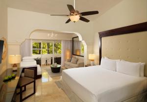 Postel nebo postele na pokoji v ubytování Meliá Caribe Beach Resort-All Inclusive