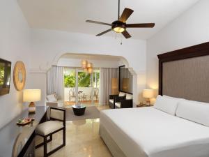 Postel nebo postele na pokoji v ubytování Meliá Caribe Beach Resort-All Inclusive