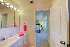 Ένα μπάνιο στο Beautiful property on Siesta Key
