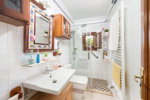 Koupelna v ubytování Finca Son Macia, amplia piscina, jardines en Selva, cerca de playas