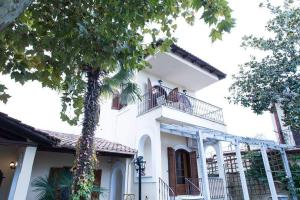 Budova, kde se vila nachází