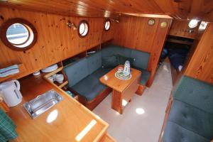 Posezení v ubytování Boat and Breakfast