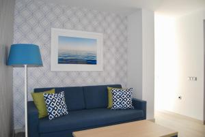 Broncemar Beach Suites的休息区