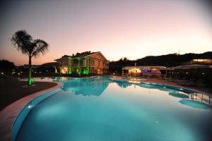 Bazén v ubytování Grand Gocek Hotel nebo v jeho okolí