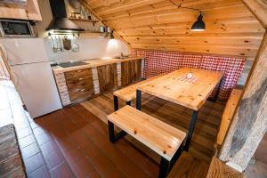 Kuchyň nebo kuchyňský kout v ubytování Apartment with Sauna pr' Geči + 19 fotografií