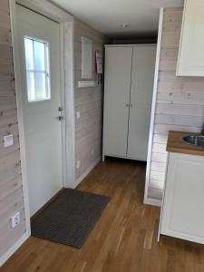 Gallery image of Lilla Sommarhuset Burgsvik in Burgsvik +15 photos