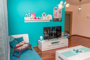 Μια τηλεόραση ή/και κέντρο ψυχαγωγίας στο Blue sea apartment