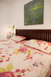 Кровать или кровати в номере Ferienwohnung Im Schiller