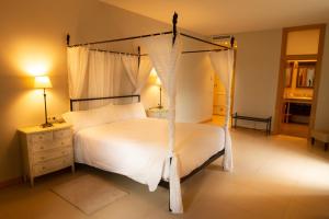 Postel nebo postele na pokoji v ubytování Hotel VillaMarcilla