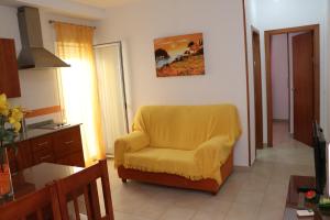Posedenie v ubytovaní Apartamento para 2 en la segunda planta