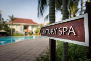 Bazén v ubytování Angkor Century Resort & Spa nebo v jeho okolí