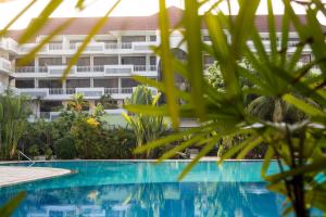 Bazén v ubytování Angkor Century Resort & Spa nebo v jeho okolí