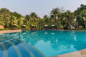 Bazén v ubytování Angkor Century Resort & Spa nebo v jeho okolí