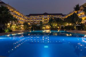 Bazén v ubytování Angkor Century Resort & Spa nebo v jeho okolí