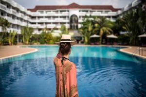 Bazén v ubytování Angkor Century Resort & Spa nebo v jeho okolí