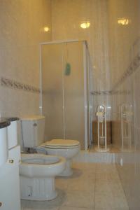 Kúpeľňa v ubytovaní Casa Grande do Serrado