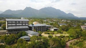 Ett flygfoto av Yakushima Green Hotel