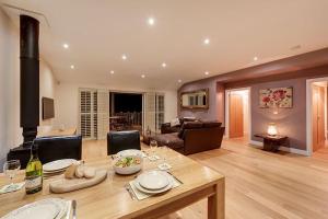 Gallery image of Willow Lodge, South View Lodges, Exeter in Exeter