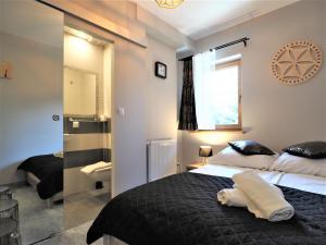 Kúpeľňa v ubytovaní VIP Apartamenty FOLK RESIDENCE + 37 fotografií