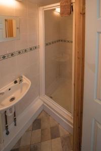 Vannituba majutusasutuses Glendower B&B