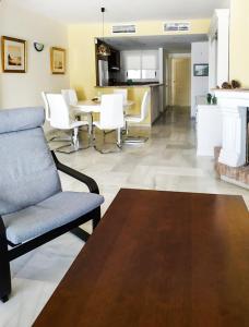 Posedenie v ubytovaní HomelyStay-Benalmadena, Puerto Marina