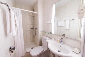 Ванна кімната в City Hotel Biel Bienne Free Parking