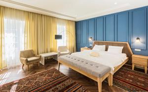 Hotel Gradska Cetinje客房内的一张或多张床位