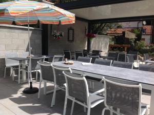 Restaurace v ubytování Auberge de l'Arc en Ciel