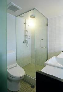 Et badeværelse på KOKO HOTEL Numazu Inter