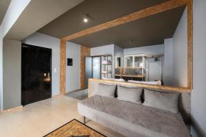 Kuchyň nebo kuchyňský kout v ubytování Piraeus Premium Suites