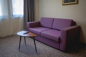 Posezení v ubytování Prince Cyril Hotel
