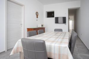 Μια τηλεόραση ή/και κέντρο ψυχαγωγίας στο Casa Leda