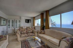 Posedenie v ubytovaní Lovely beachfront apartment Puerto Banus Marbella