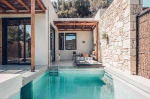 The swimming pool at or close to Monastery Estate Retreat