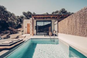 The swimming pool at or close to Monastery Estate Retreat