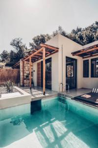 The swimming pool at or close to Monastery Estate Retreat