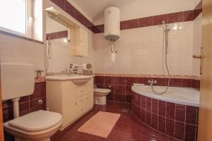 Koupelna v ubytování Apartment Nada + 22 fotografií