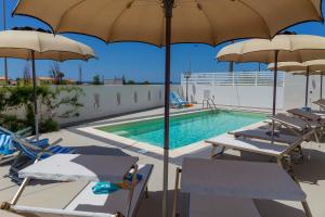 La pileta dentro o cerca de MareinSicilia: Talia Residence