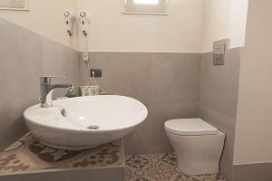 Vannituba majutusasutuses Camere a Sud
