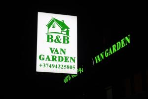 Certificato, attestato, insegna o altro documento esposto da VAN Garden