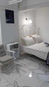 Foto dalla galleria di Renovated Studio with garden in heart of Athens ad Atene