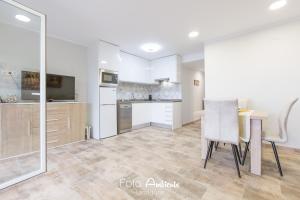 Kuchyň nebo kuchyňský kout v ubytování Apartamento Salou Vistas Mar - Piscina